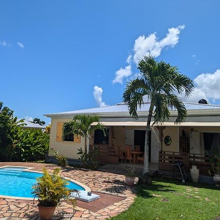 Charmante Villa Creole Climatisee, Jardin Tropical Et Piscine Prives Lamentin 외부 사진